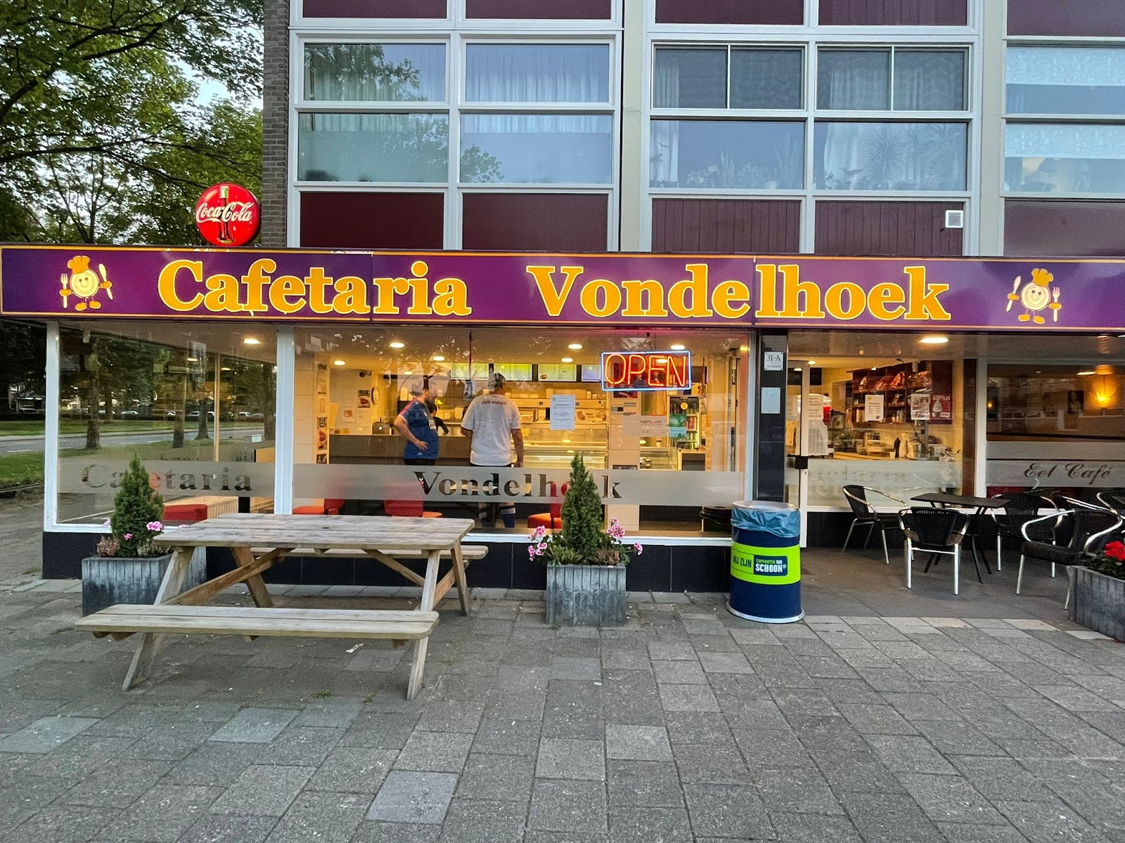 Foto van Cafetaria/eetcafe/snackbar Vondelhoek