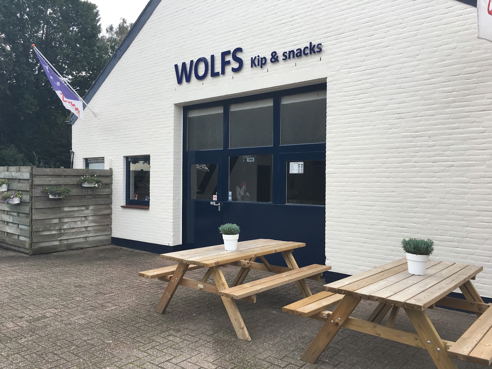 Foto van Wolfs Kip & snacks