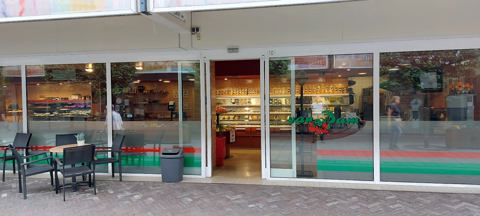 Foto van Van Dam Vers