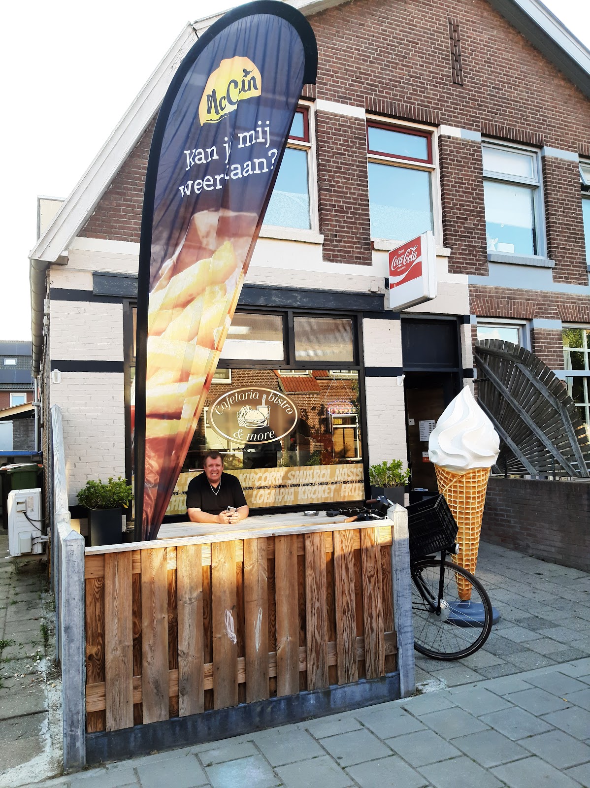 Foto van Cafetaria bistro & more