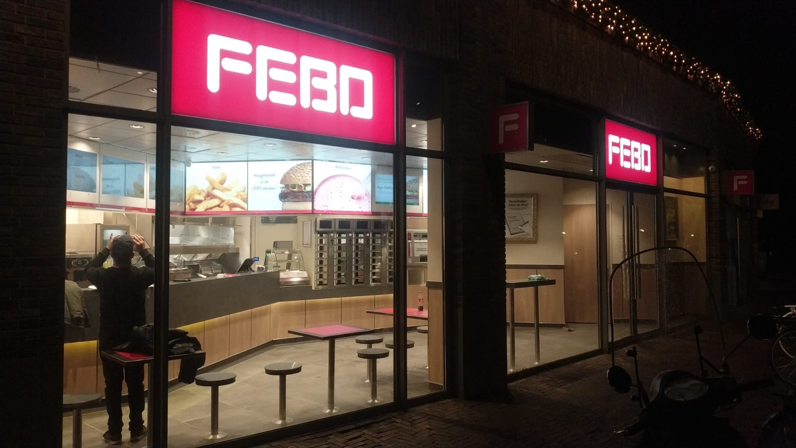 Foto van FEBO Uithoorn - Zijdelwaardplein