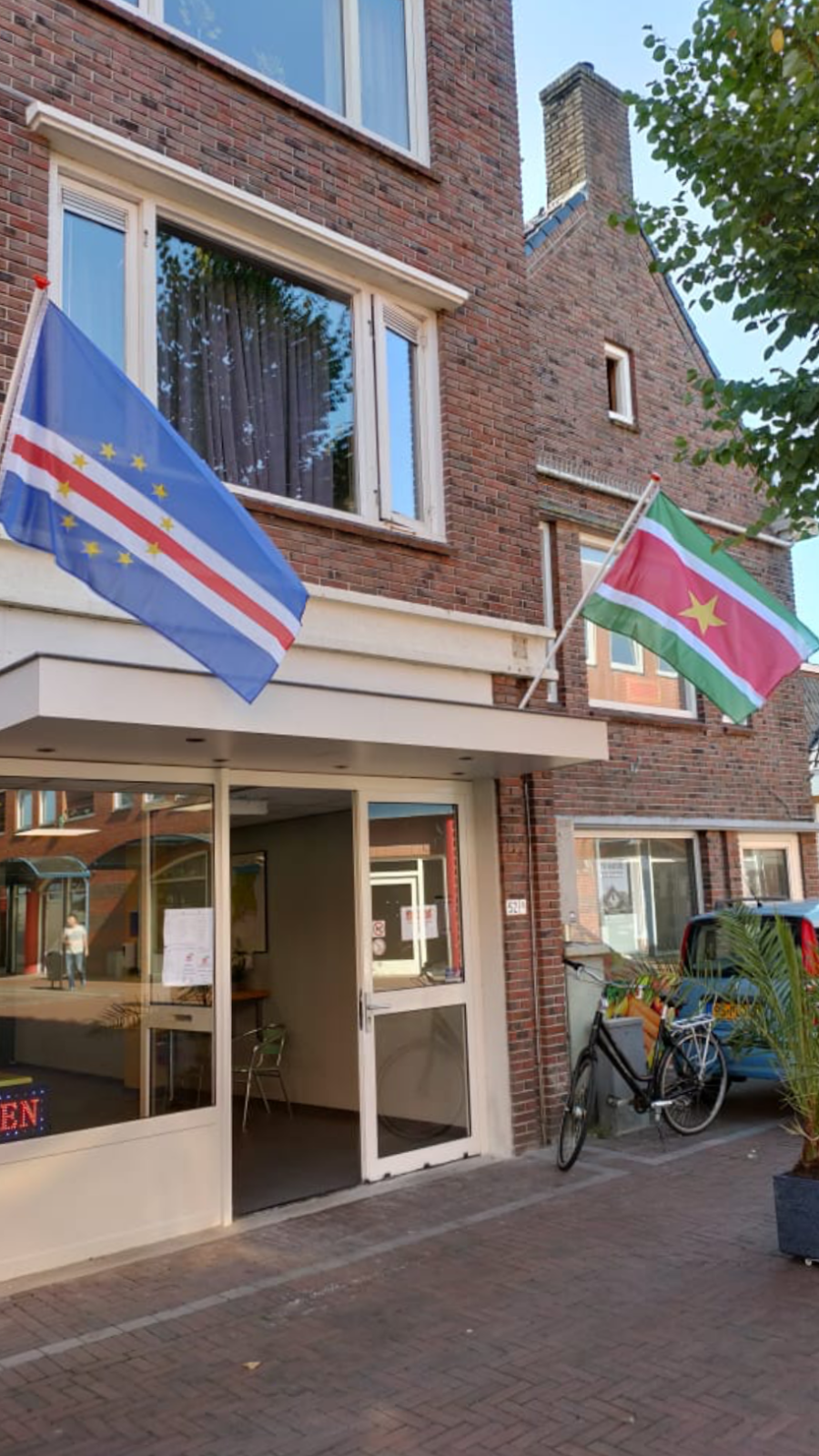 Foto van Warung Sejeh - Javaans en Surinaams eethuis