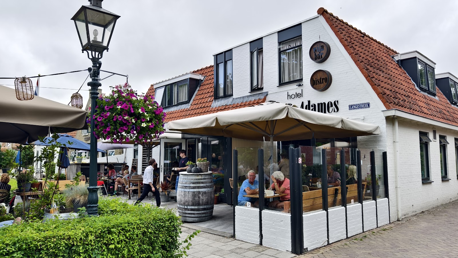 Foto van De 4 dames bistro, winebar, hotel