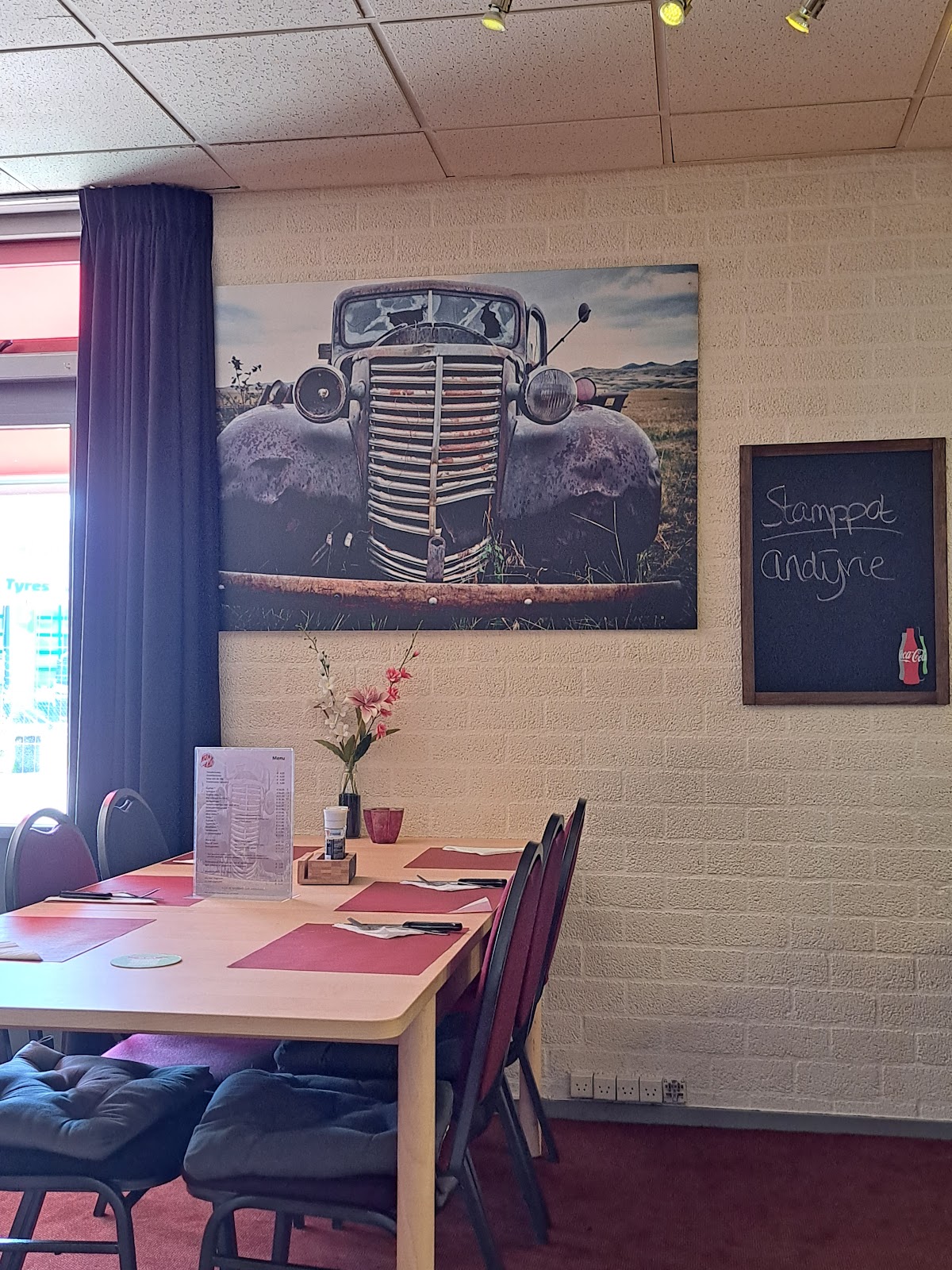 Foto van Mon Amie wegrestaurant, diner, lunch en broodjeszaak