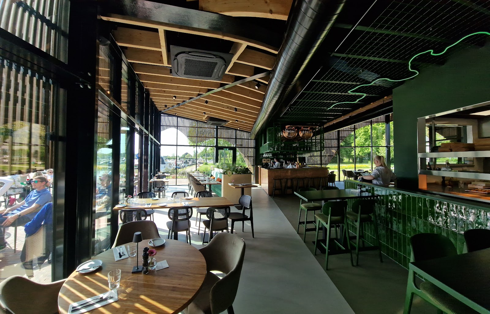 Foto van Restaurant Locals