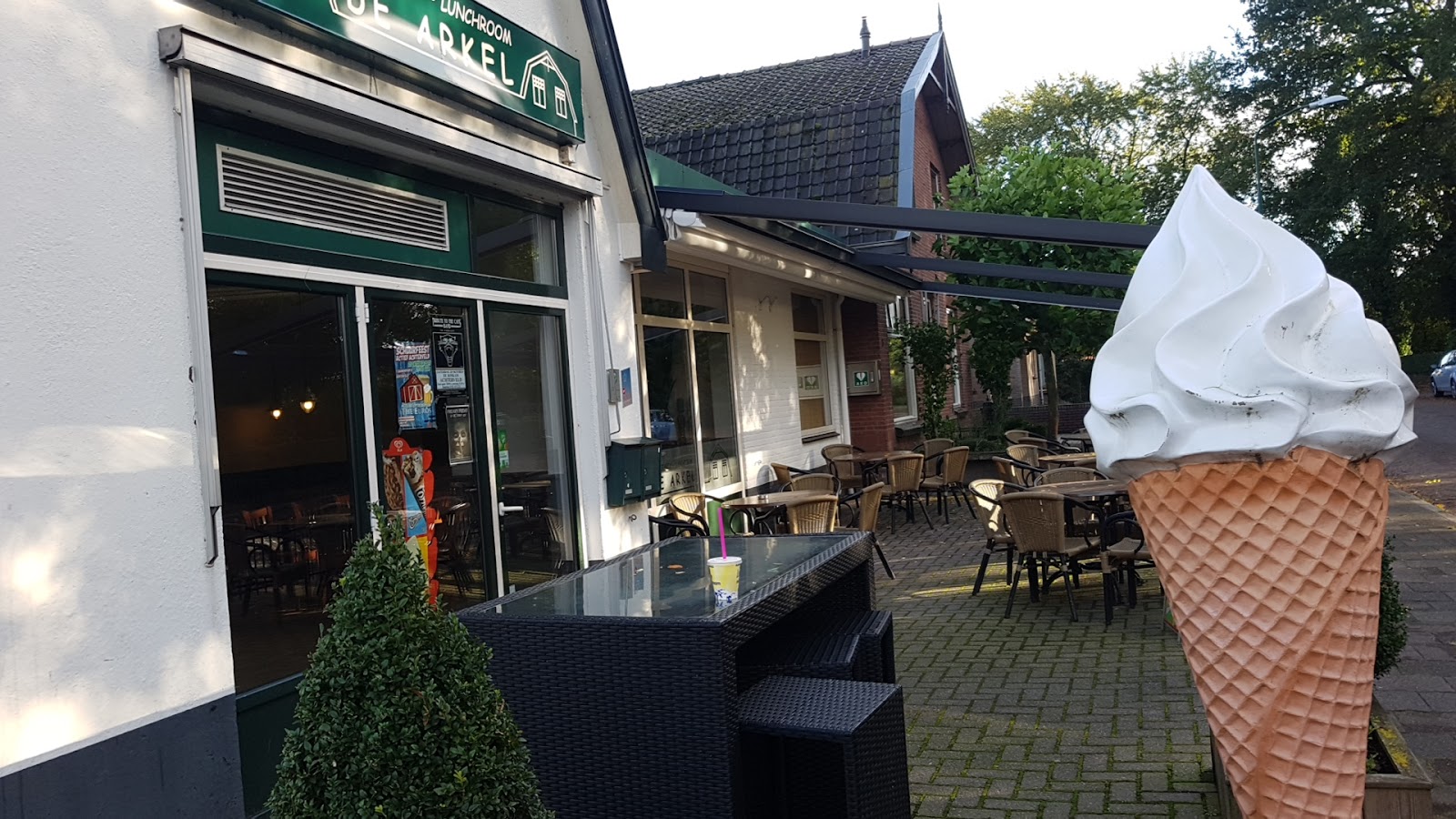 Foto van Cafetaria "De Arkel" Achterveld
