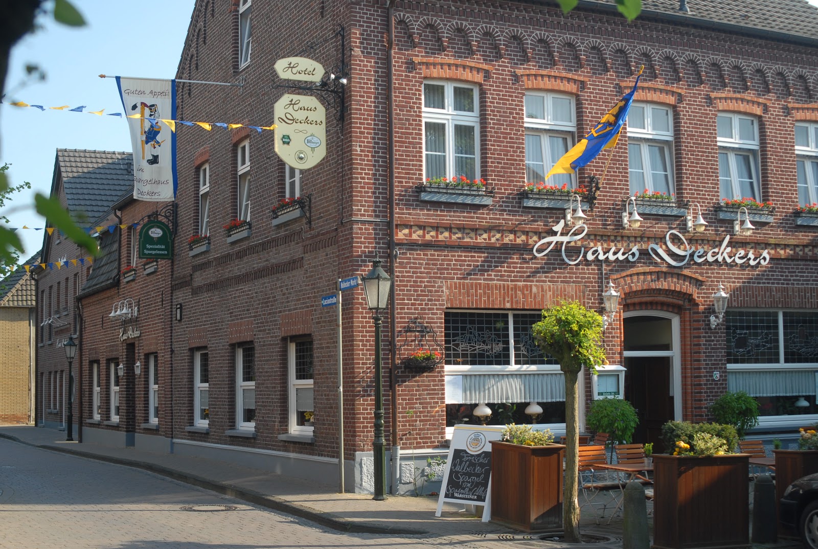 Foto van Haus Deckers Hotel und Restaurant am Markt