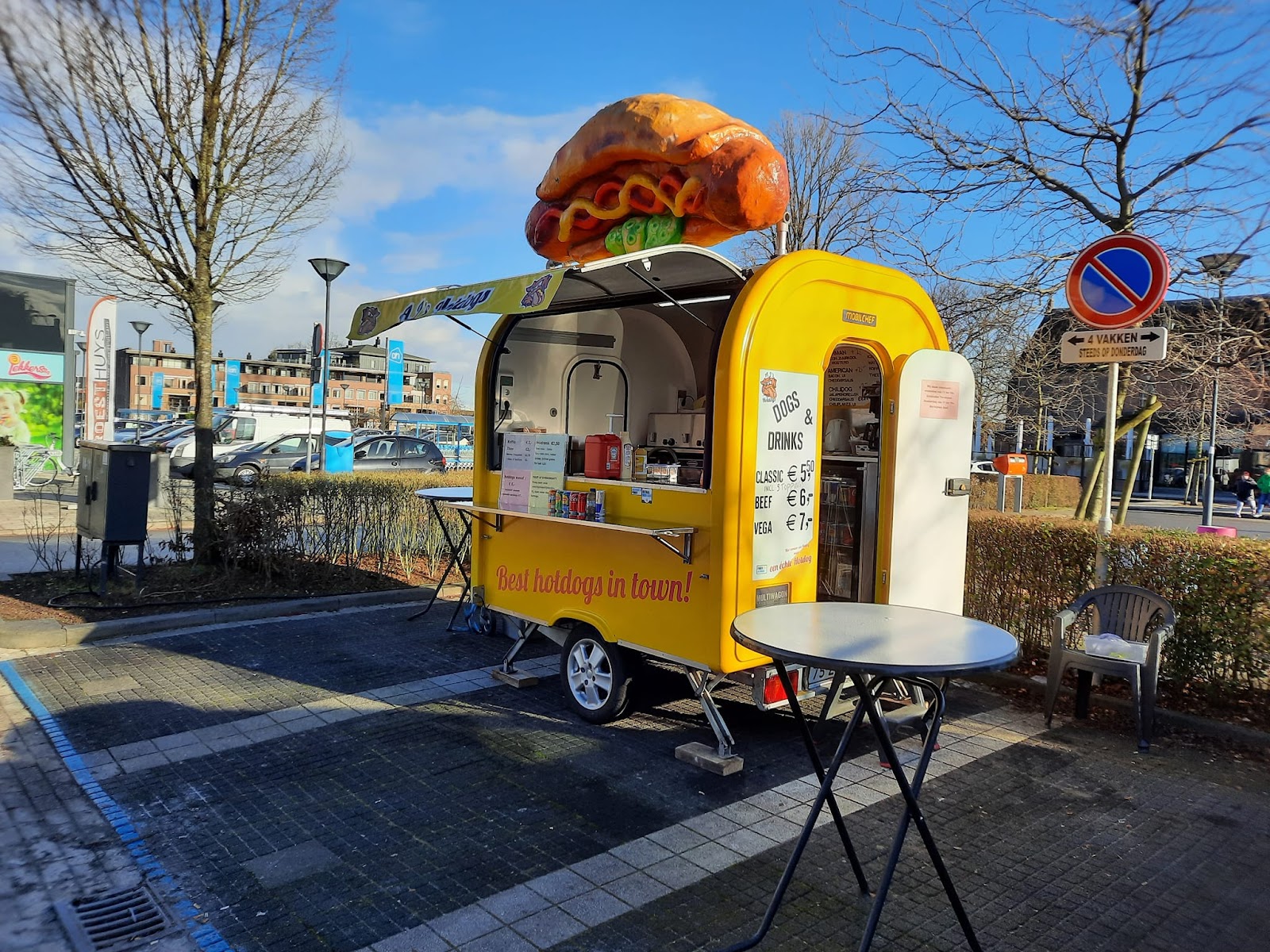 Foto van AJ'S HOTDOGS