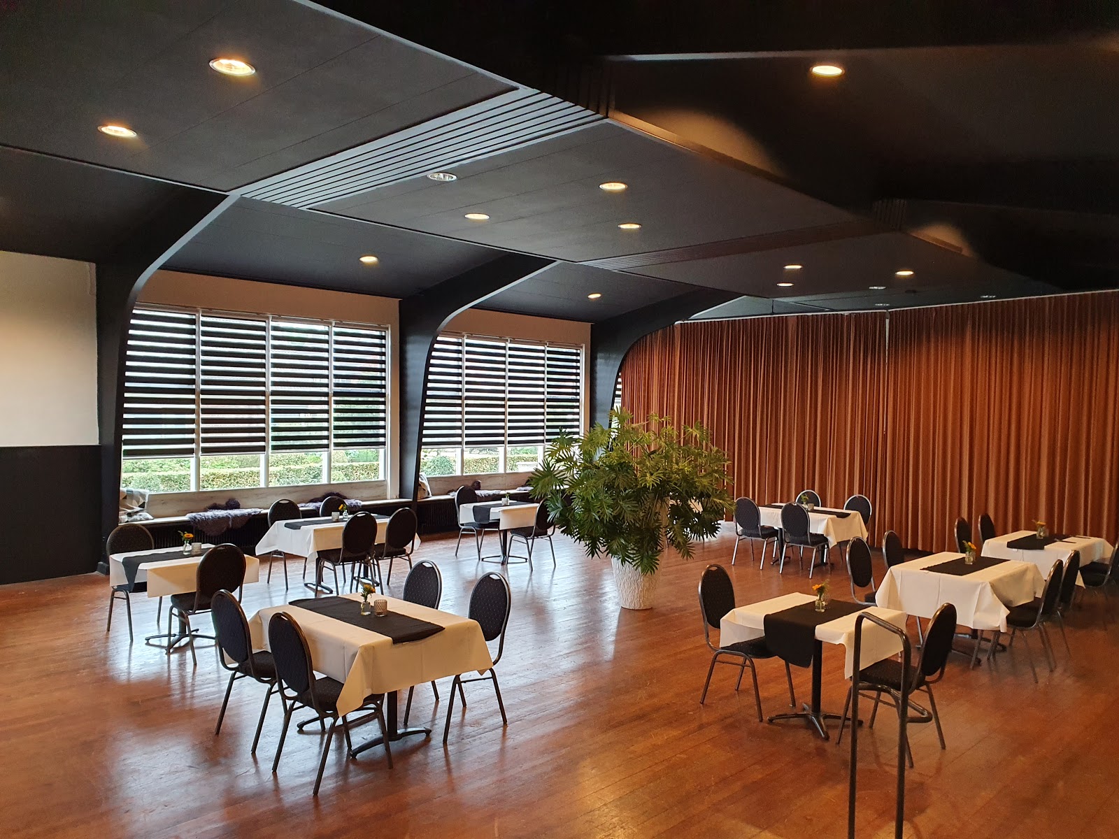 Foto van Café - Restaurant - Cafetaria "Herfkens"