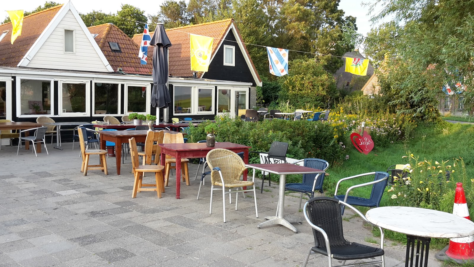 Foto van Visspecialiteiten Overwijk Laaxum