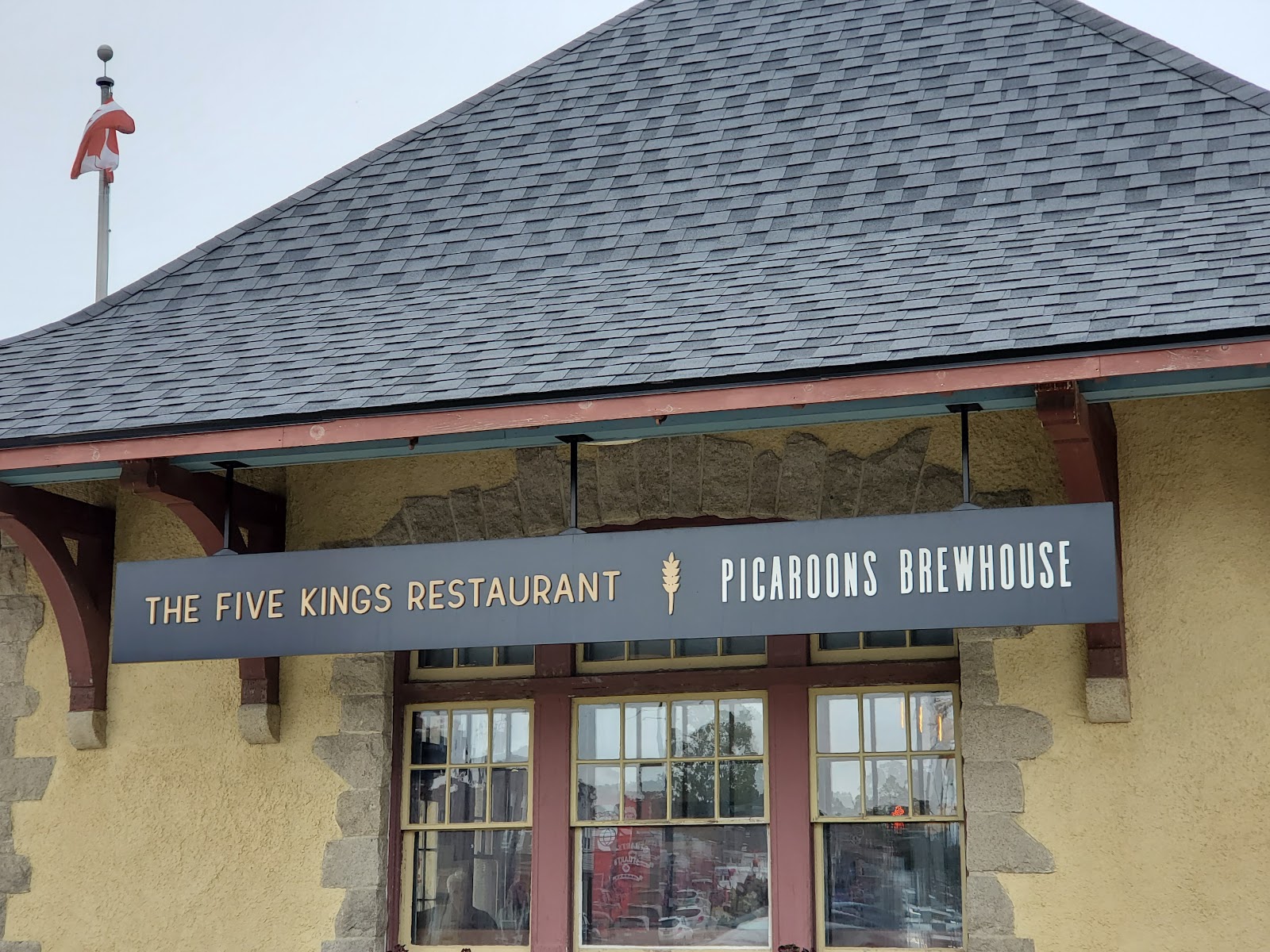 Foto van 5 Kings Restaurant & Picaroons Brewhouse