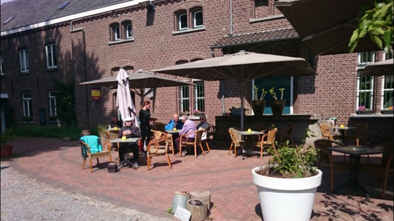 Foto van Oelespot restaurant café terras