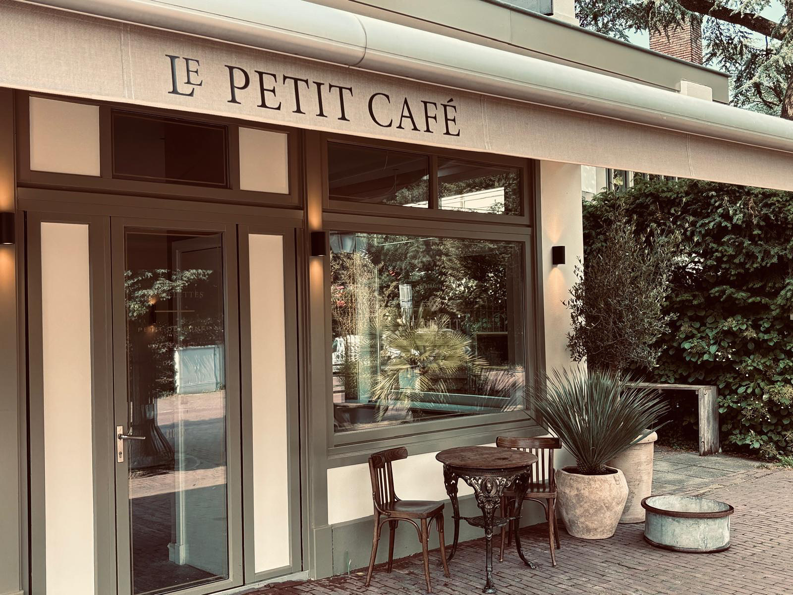 Foto van Le Petit Café Bloemendaal