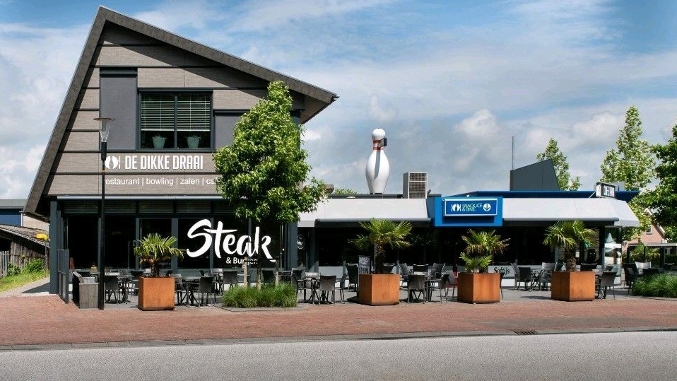 Foto van De Dikke Draai | Surhuisterveen | Restaurant | Bowling | Zalen | Cafetaria