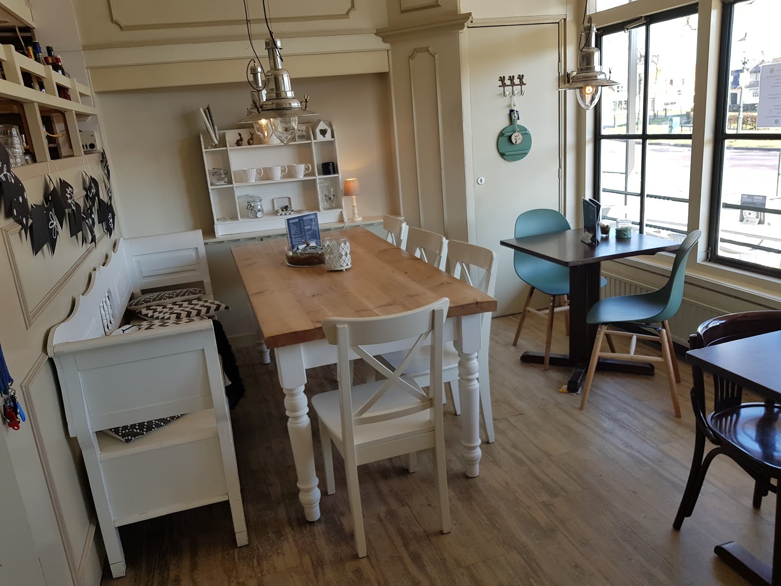 Foto van 't Dorpsplein Lunchroom/Pannenkoekenhuis