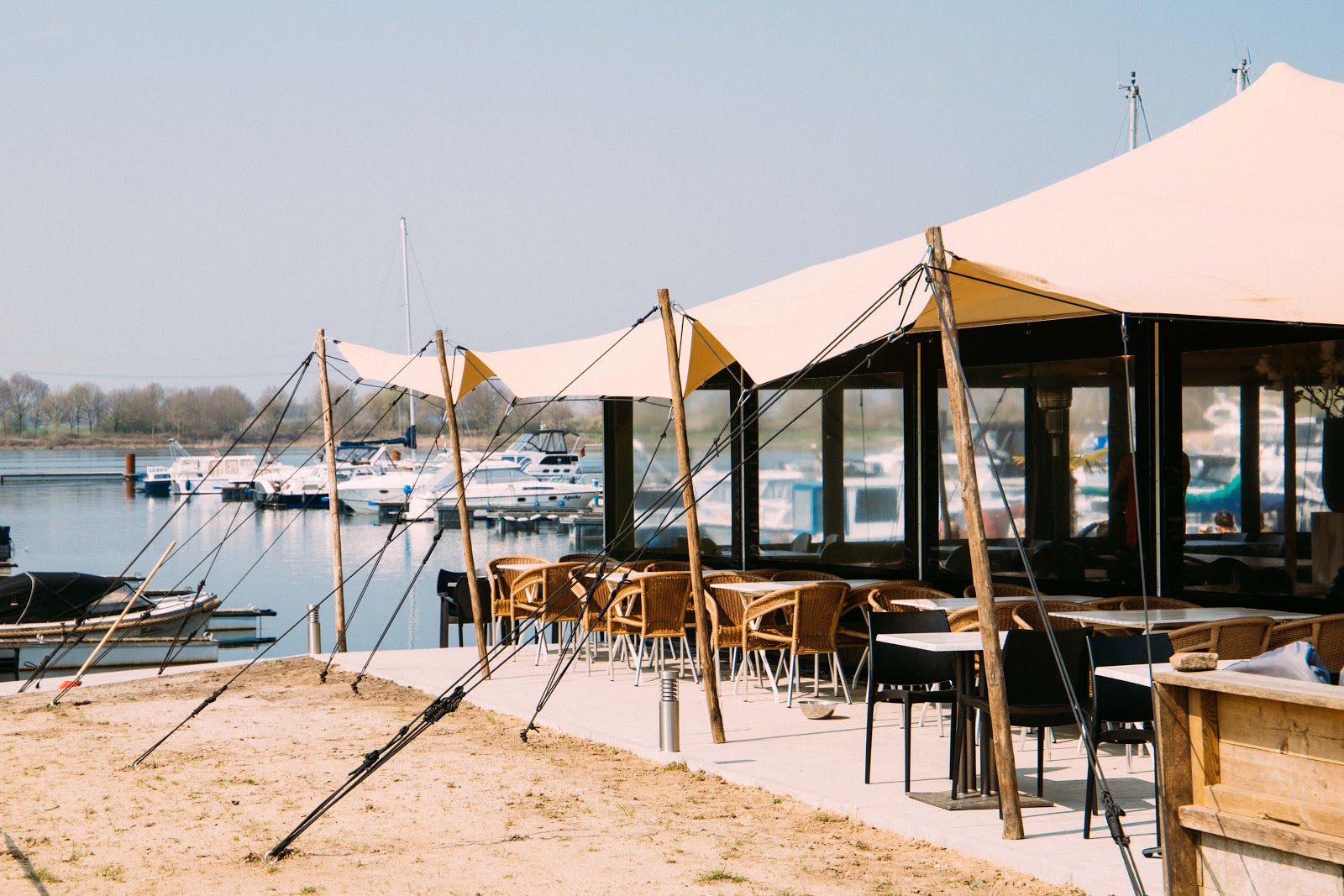 Foto van Bistro Romein aan het water