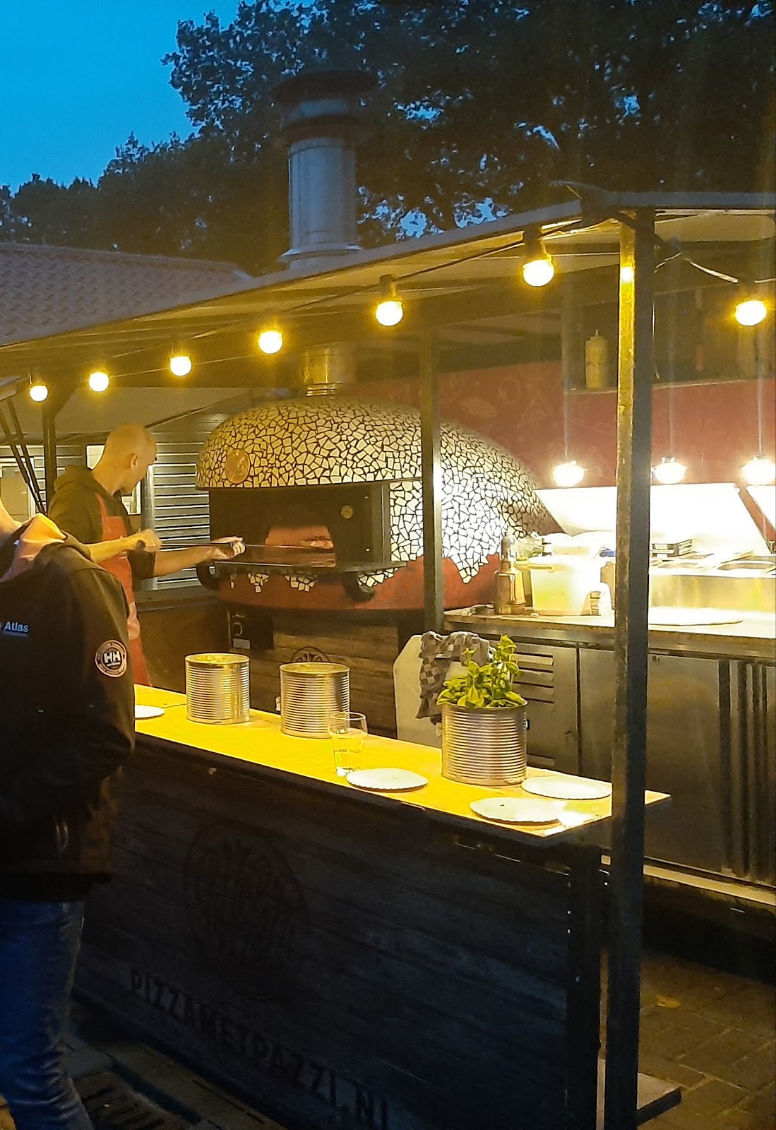 Foto van Pizza met Pazzi