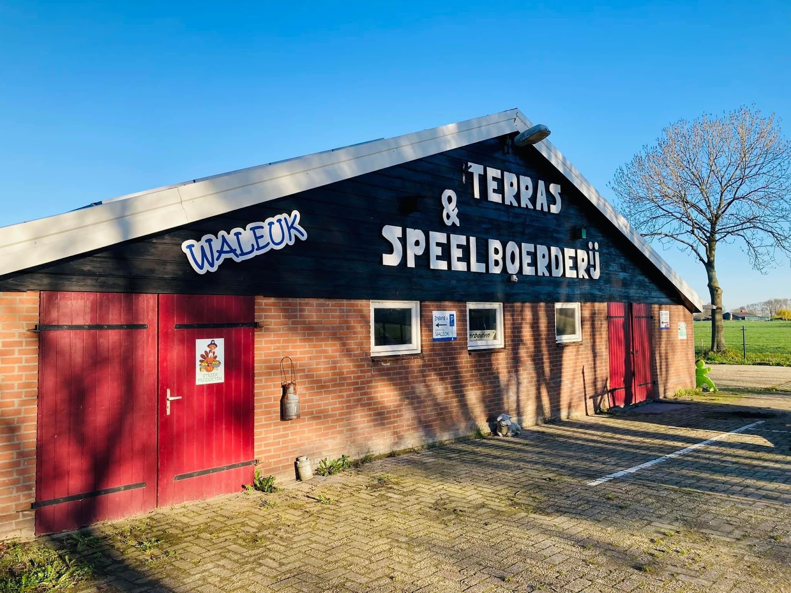 Foto van WALEUK Recreatie-, Speel- & Feestboerderij WAALWIJK