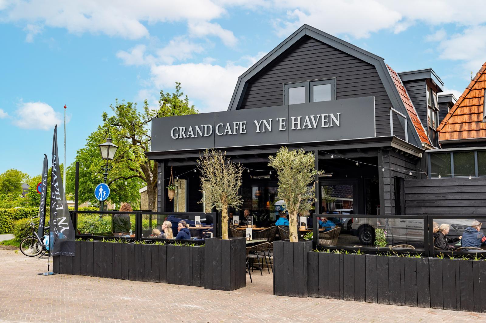 Foto van Grand Café Yn 'e Haven - Terras - Lunch - Diner - Borrel