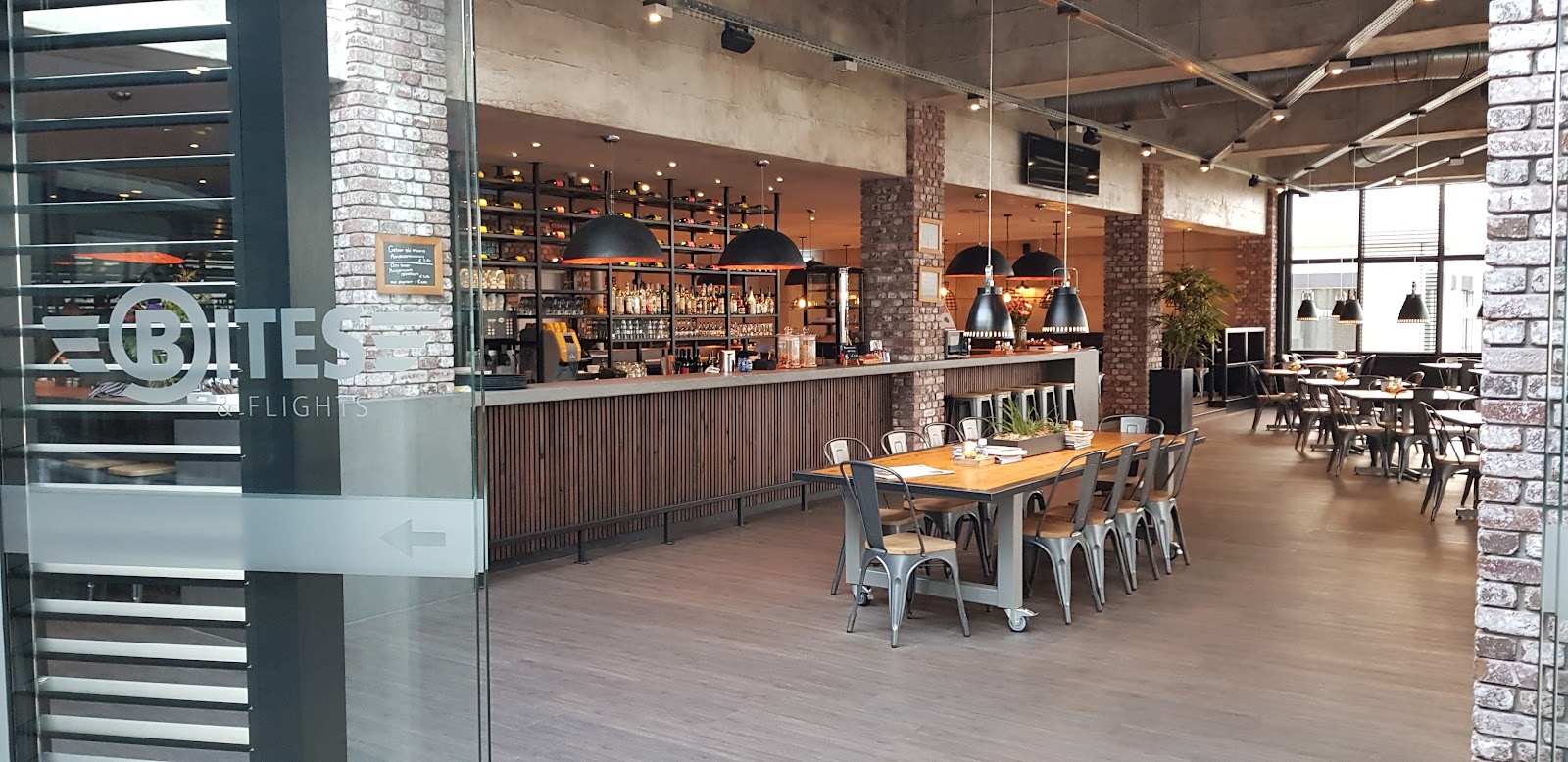 Foto van Luchthavenrestaurant Bites & Flights