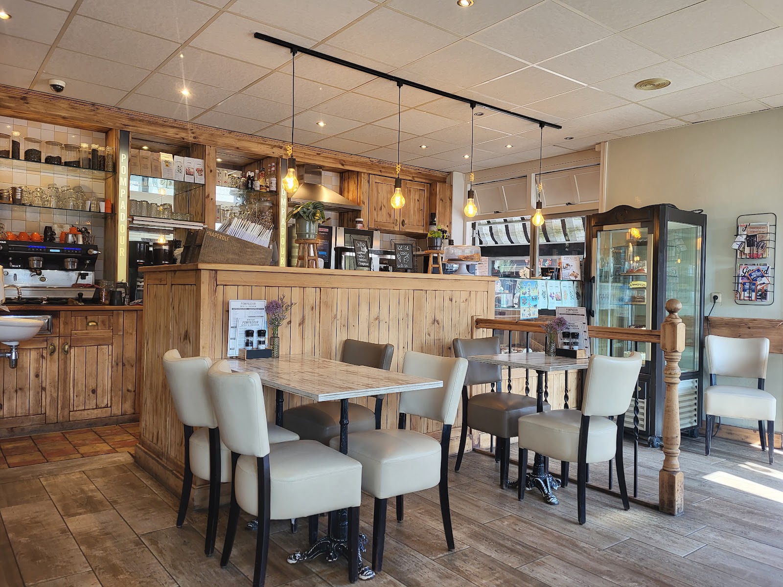 Foto van Pompadour Ontbijt- & Lunchroom