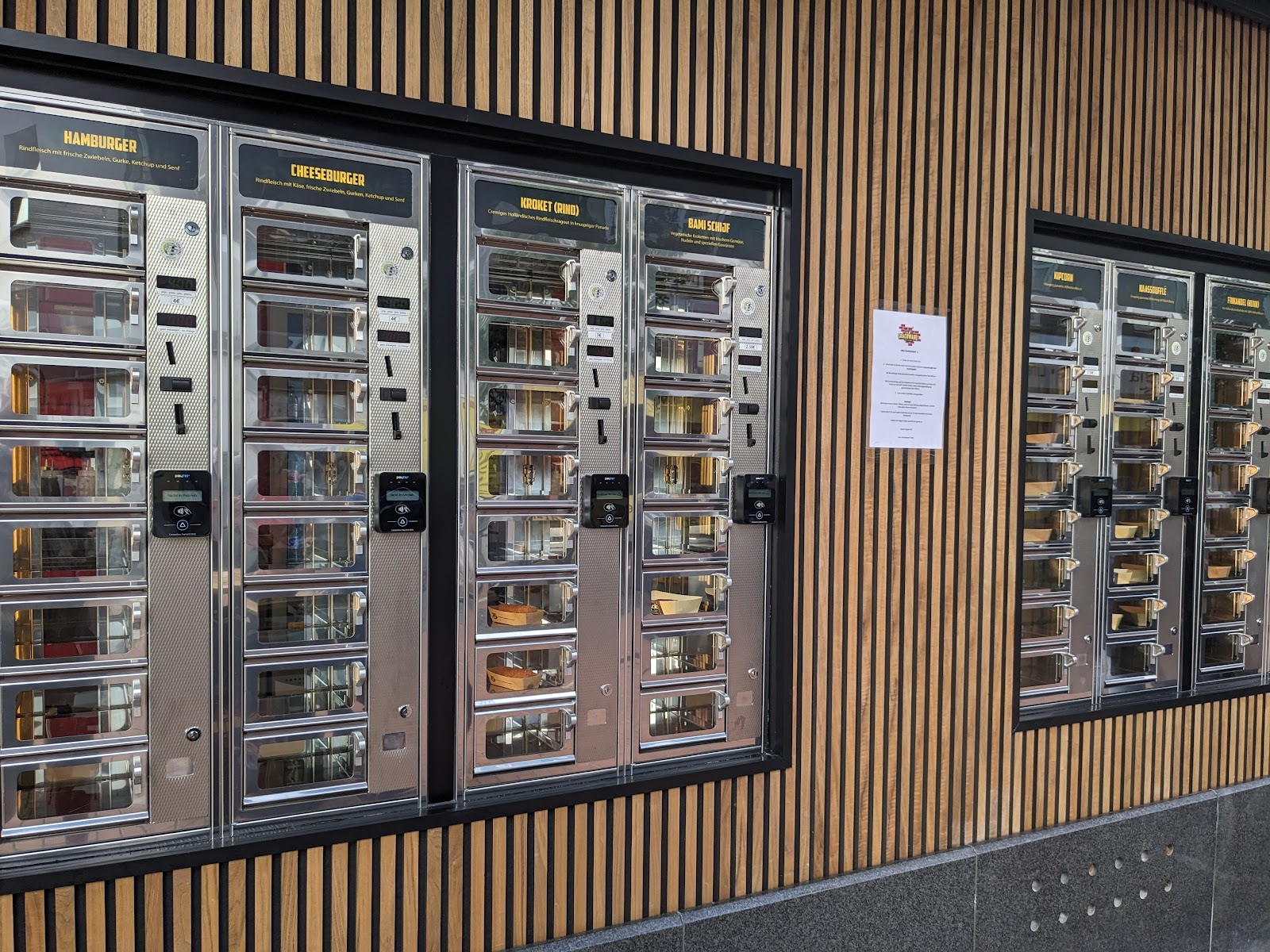 Foto van SNACKWAND Amsterdam @ Giessen