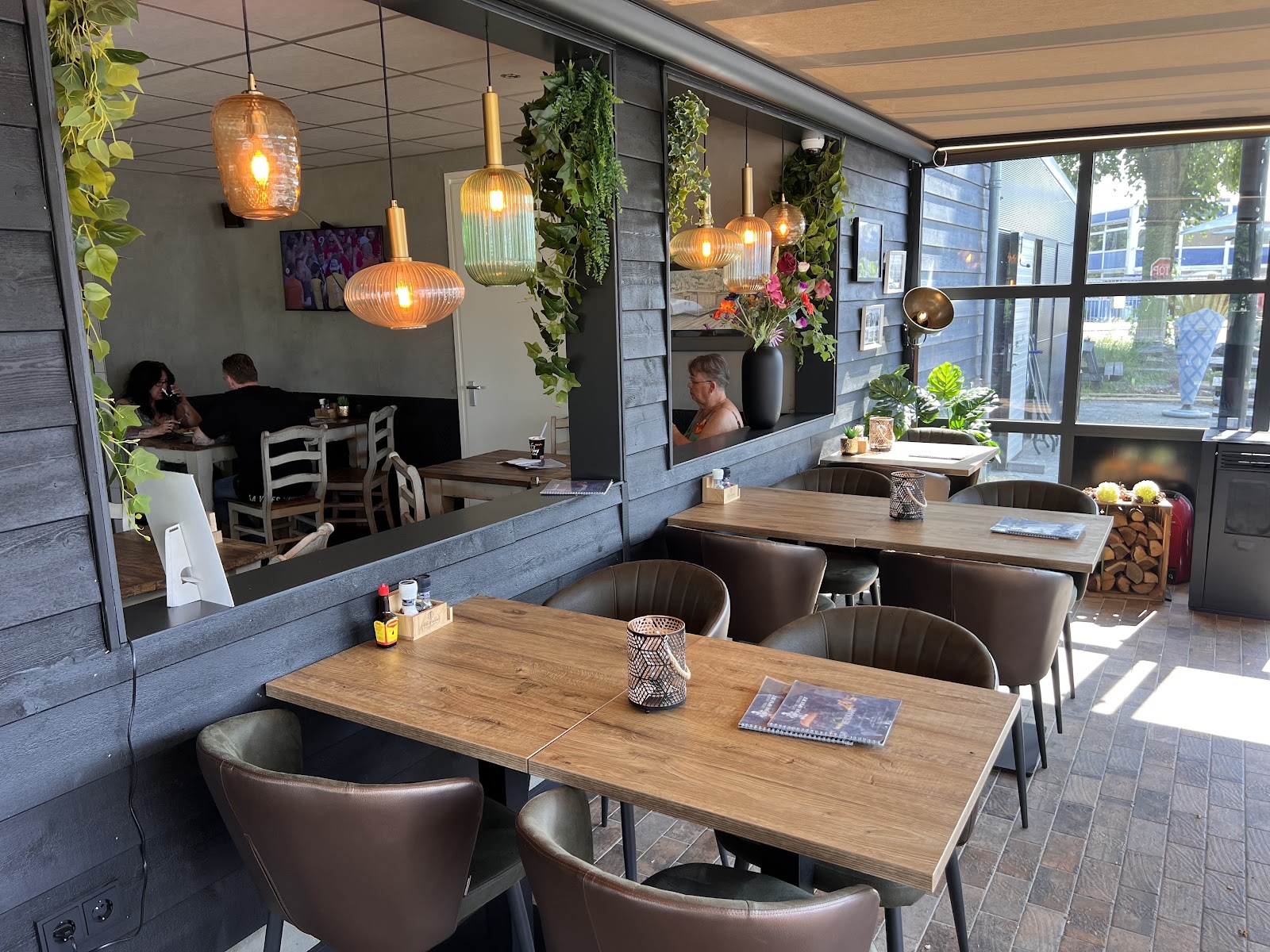 Foto van Lunchroom-Cafetaria De Specht