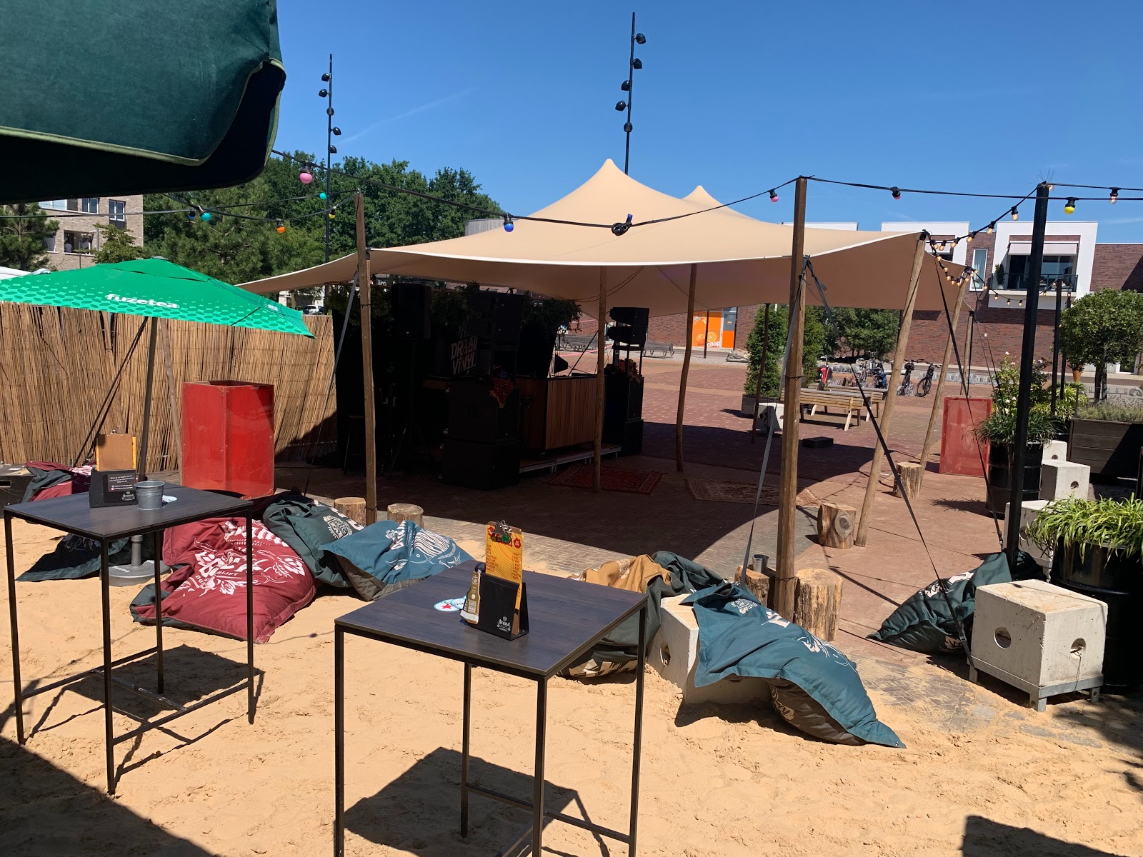 Foto van deBAR Drinks X food