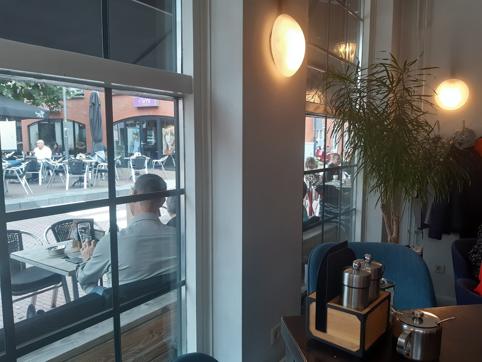 Foto van Big Fish café en B&B