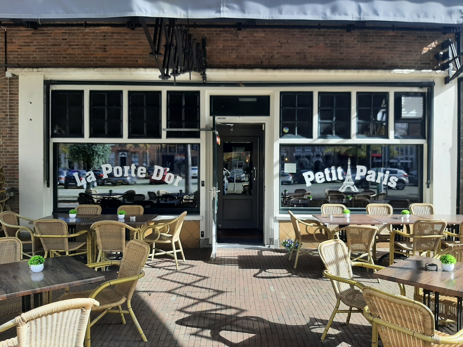 Foto van Café La porte d'or