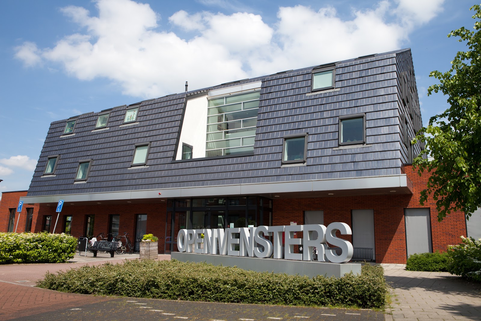 Foto van Present | Open Vensters
