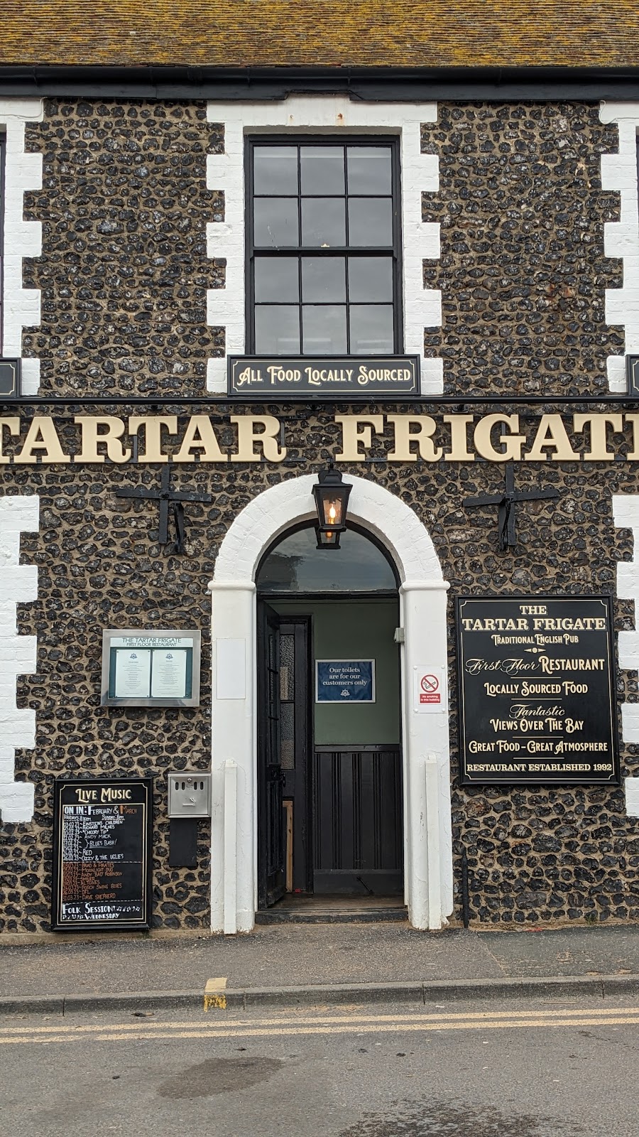 Foto van The Tartar Frigate