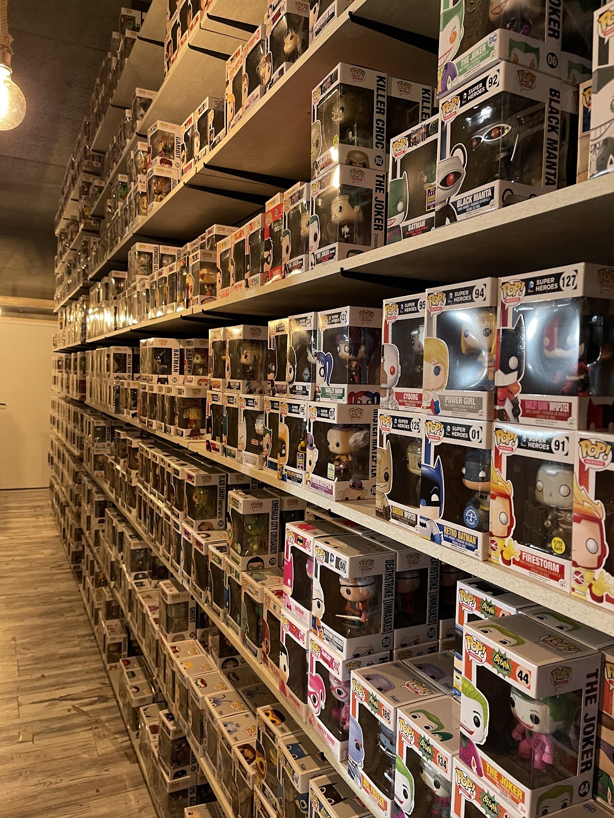 Foto van Moon Collectibles