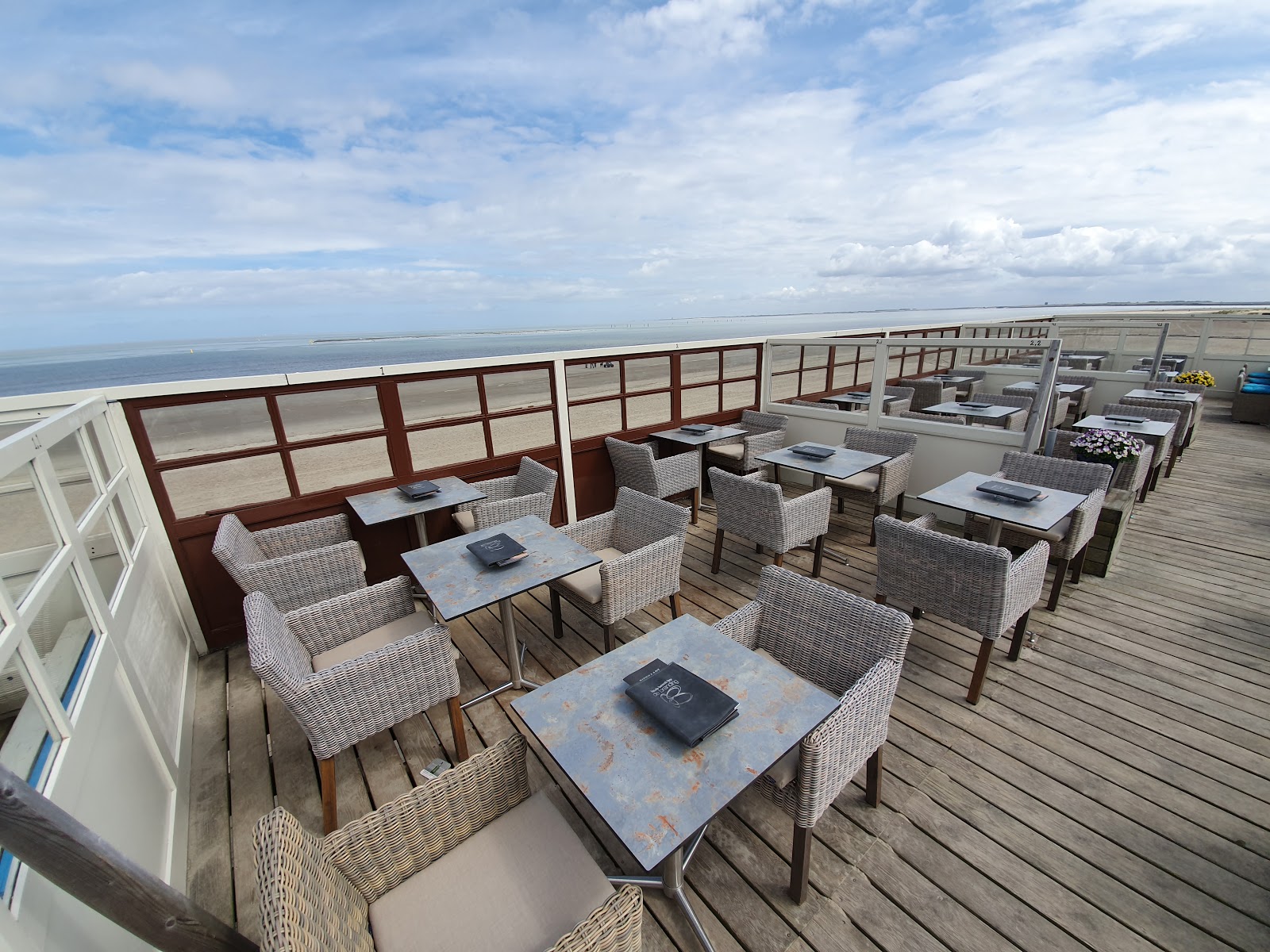 Foto van Basic Beach Bar De Branding