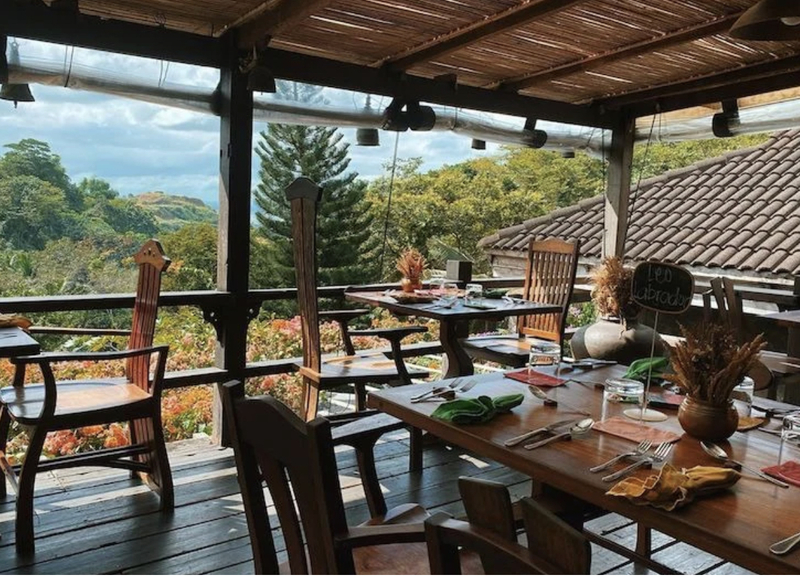 Foto van Tahanan Bistro