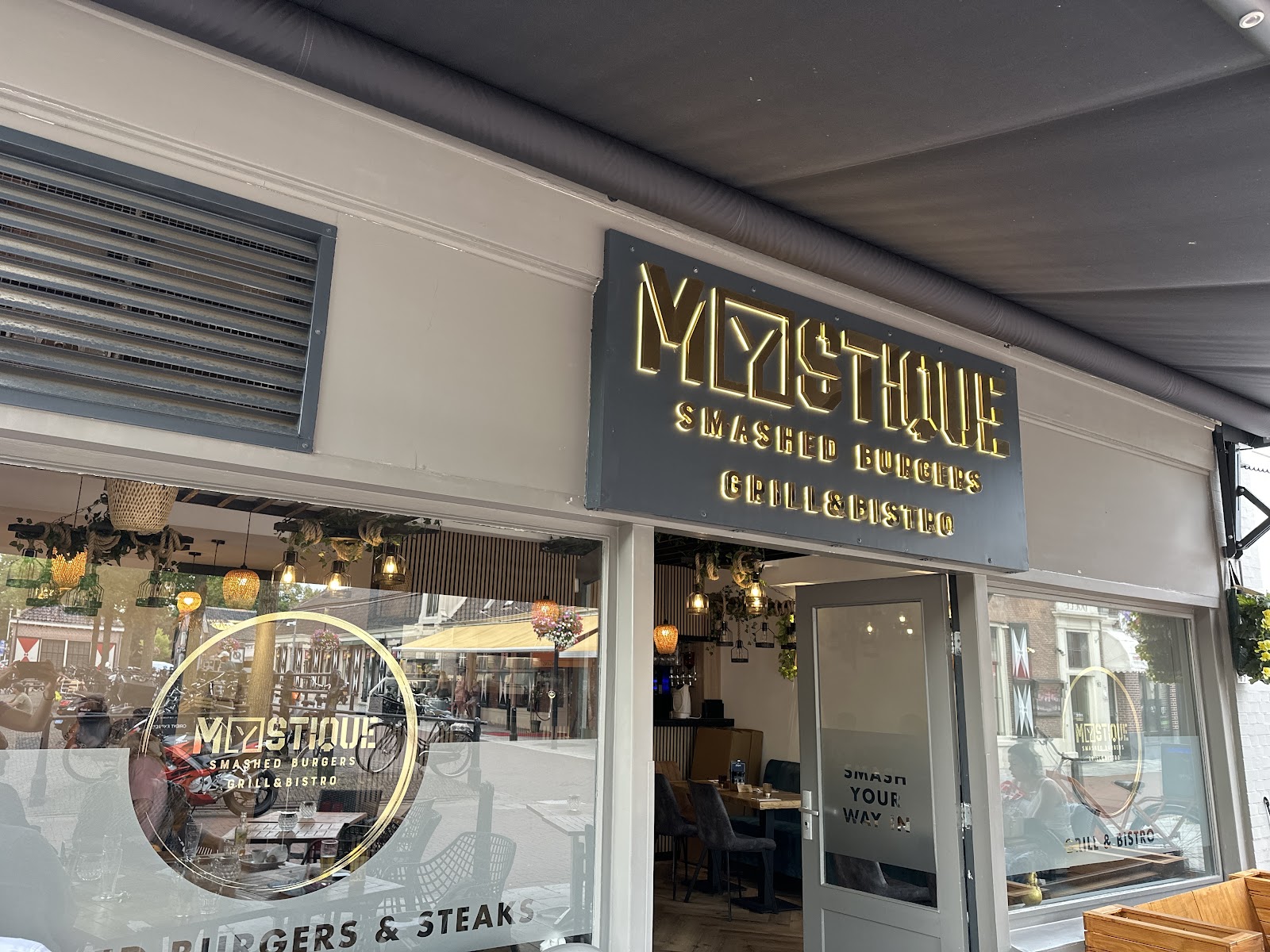 Foto van Mystique