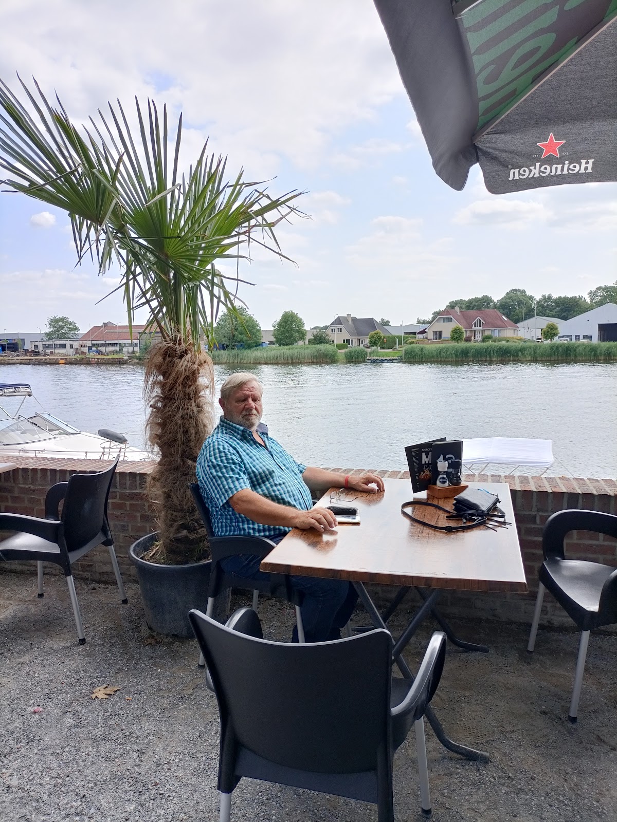 Foto van Onder de Luifel