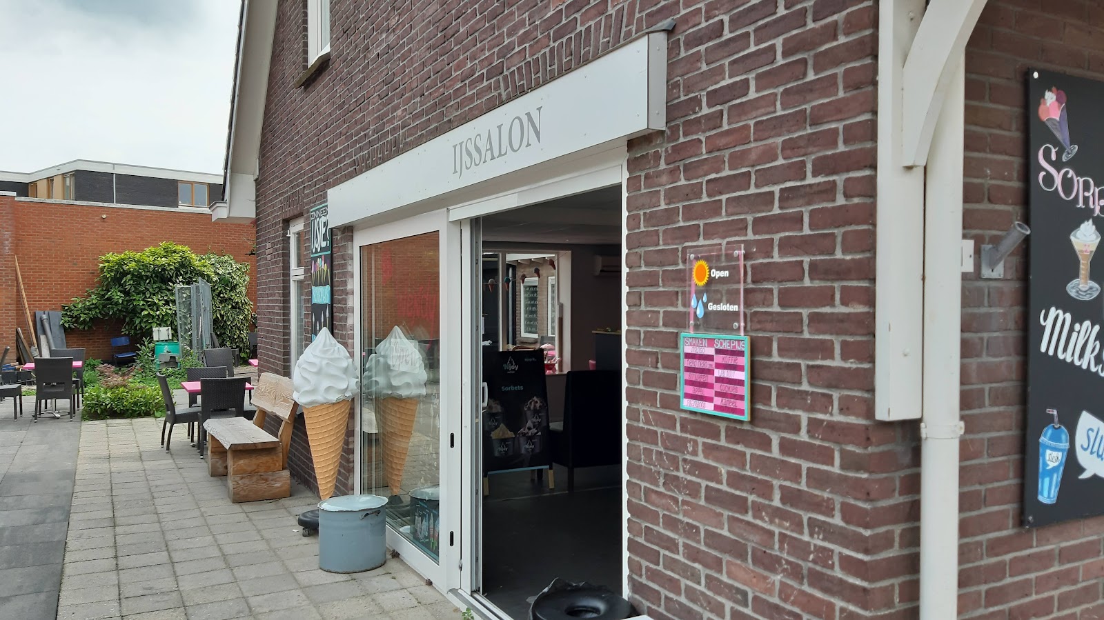 Foto van IJssalon Wendy -Ruinen-