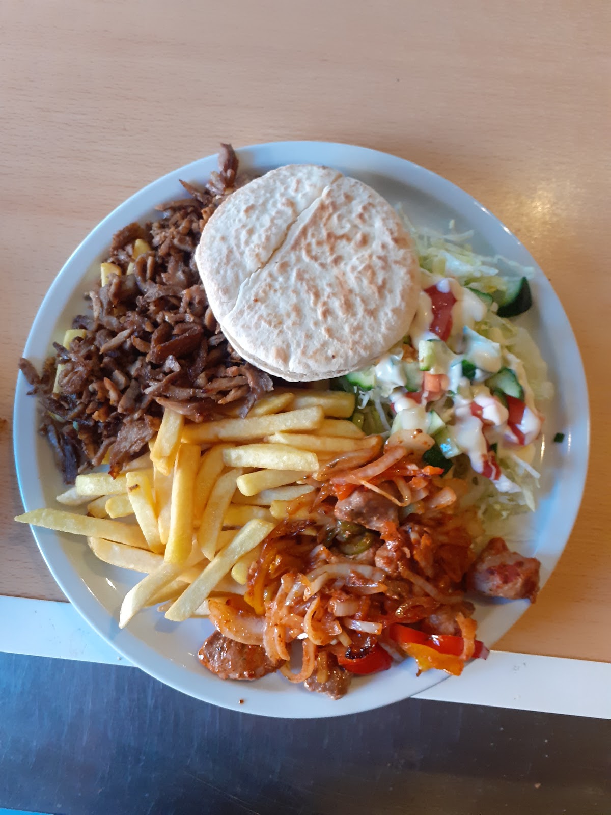 Foto van Shoarma, Grillroom & Pizzeria De Raaf