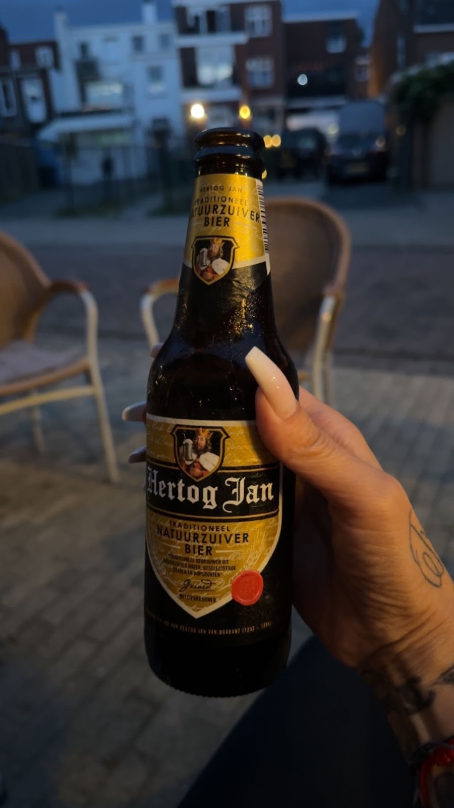 Foto van Effe Zitte beej 't Poshoes