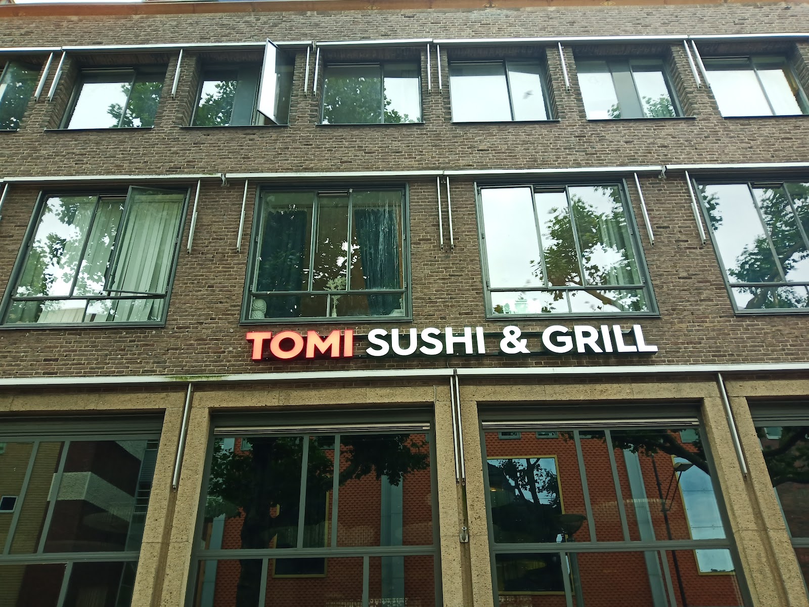 Foto van Tomi Sushi & Grill Restaurant