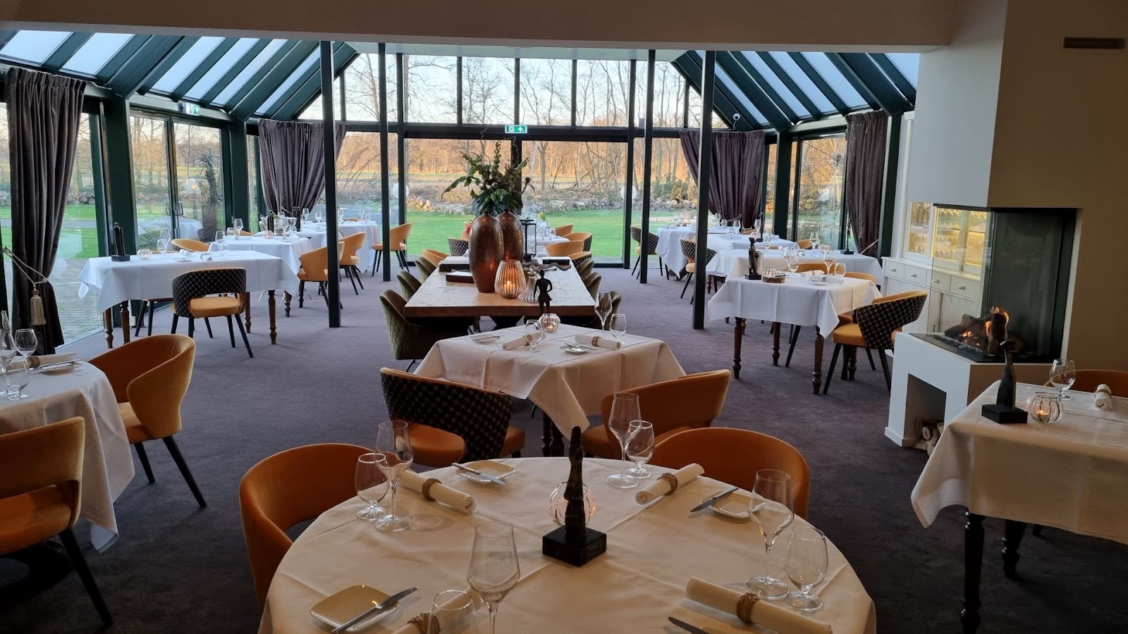 Foto van Forrest hotel restaurant de Tuinkamer is verhuisd naar Almere Haven en heet nu: Lunchroom "Zoals van Ouds!"...
