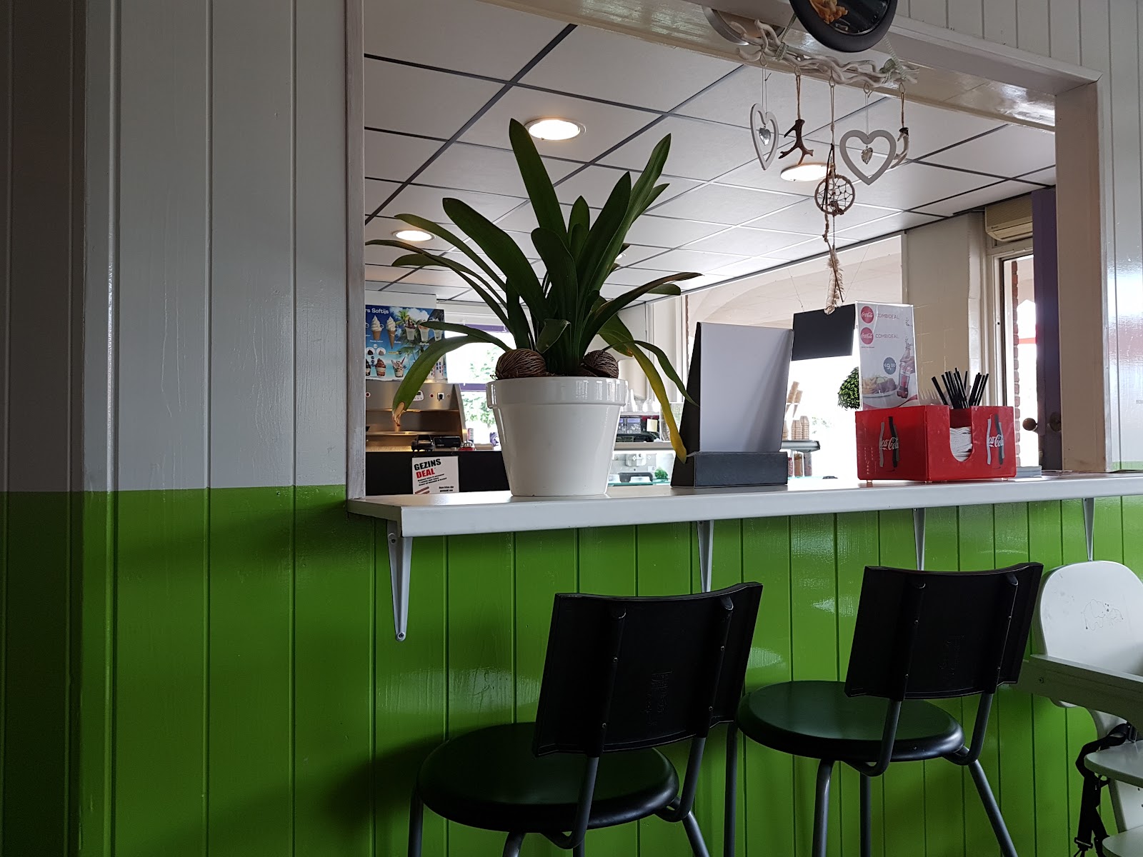 Foto van Cafetaria Linderflier | cafetaria - lunchroom - catering
