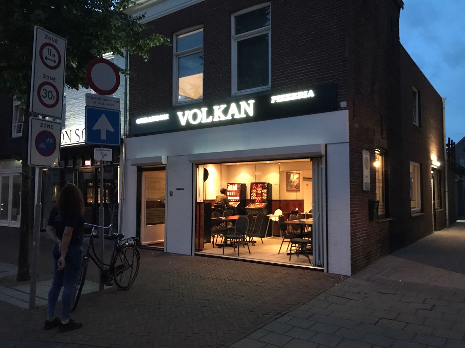 Foto van Grillroom Pizzeria Volkan Waalwijk