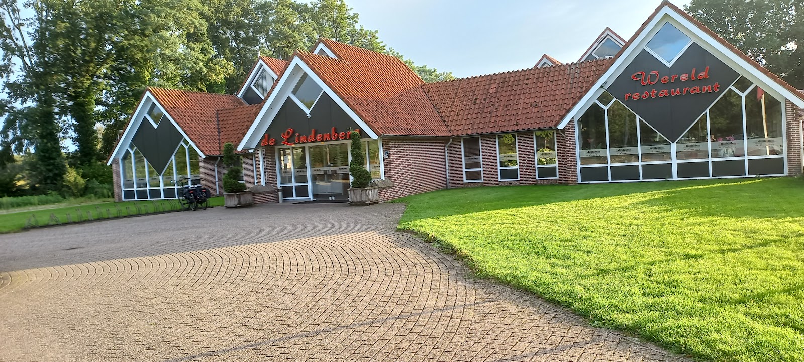 Foto van De Lindenberg