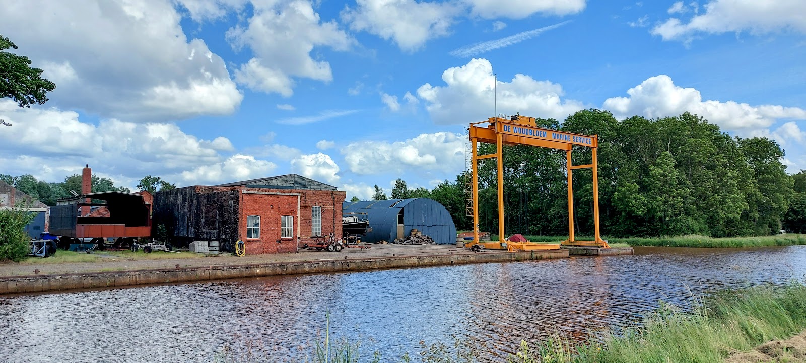 Foto van De Woudbloem Marine Service