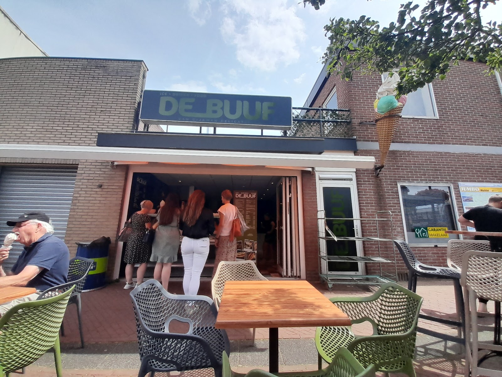 Foto van De Buuf - ice, drinks food