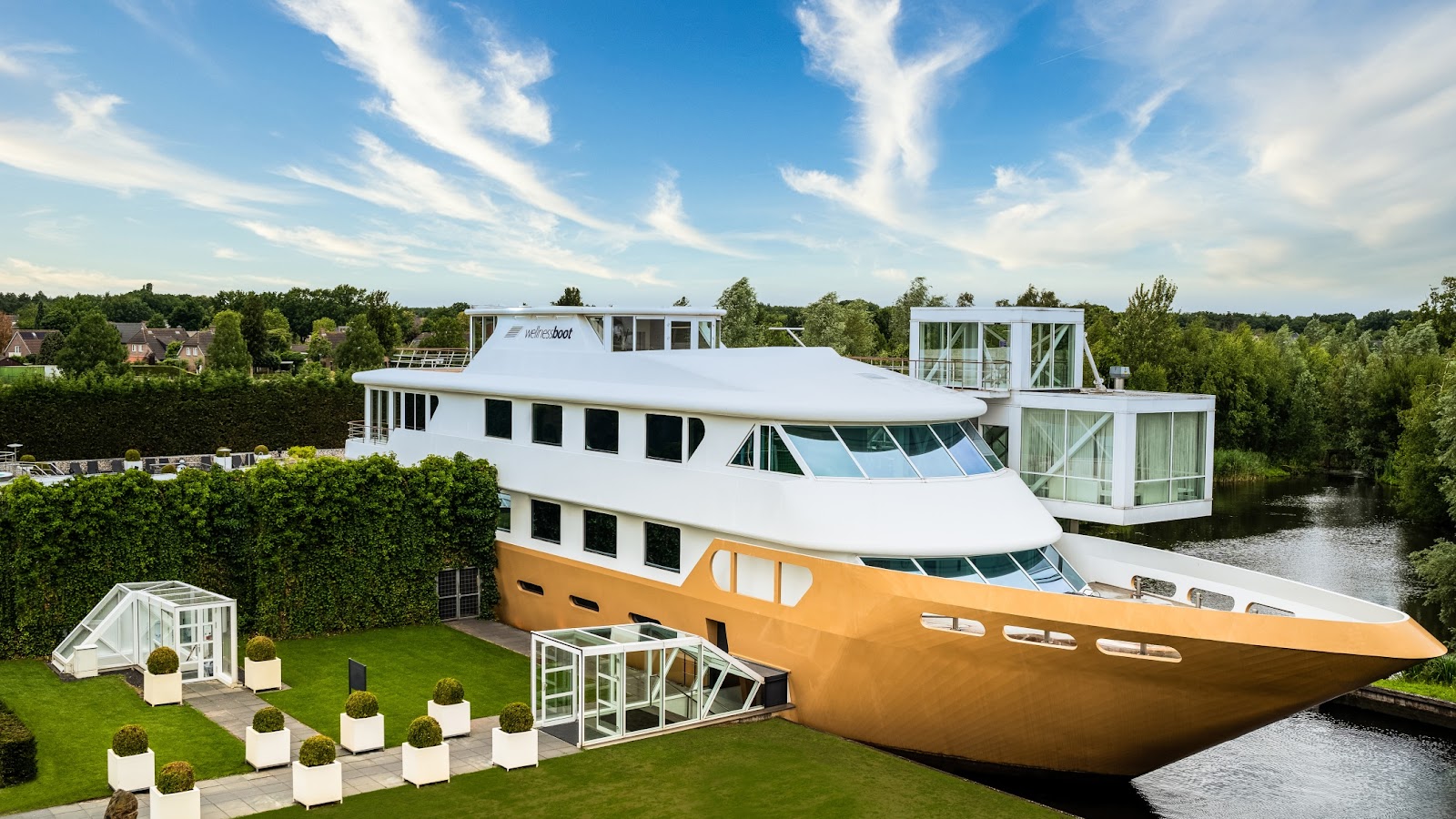 Foto van BLUE Wellnessboot Mill