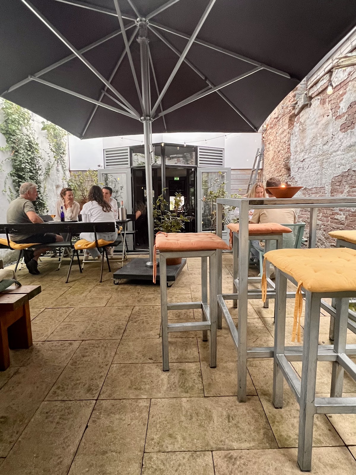 Foto van Iveau Burgers & Wijnbar