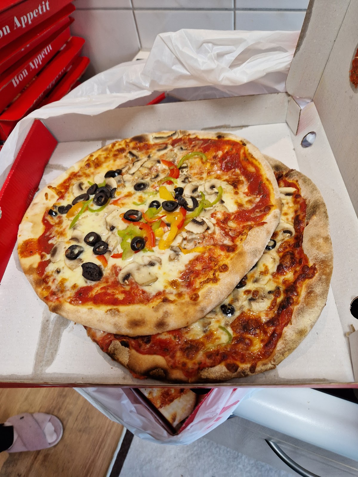 Foto van Bazaar Overstegen & Bazaar Döner en pizza
